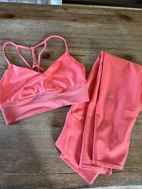 ALO Yoga Coral 7/8 airlift leggings size L matching Bra size small